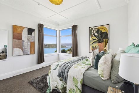 Photo of property in 24 Hungerford Road, Lyall Bay, Wellington, 6022