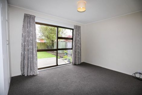 Photo of property in 2/83 Roberta Drive, Somerfield, Christchurch, 8024