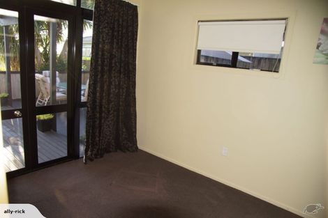 Photo of property in 49 Paynters Avenue, Strandon, New Plymouth, 4312