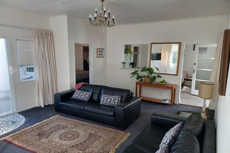 Photo of property in 24 Princes Street, Northcote Point, Auckland, 0627