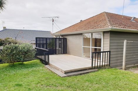 Photo of property in 2 Nutsey Avenue, Northcote, Auckland, 0627