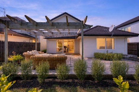 Photo of property in 38 Bruce Pulman Drive, Takanini, 2112