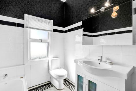 Photo of property in 58 South Road, Manaia, 4612