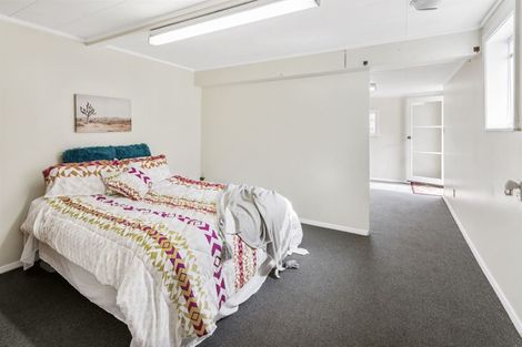 Photo of property in 100 Helston Road, Paparangi, Wellington, 6037