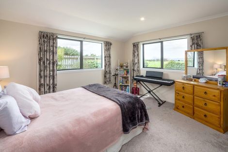 Photo of property in 12 Feist Street, Carterton, 5713