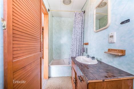 Photo of property in 24 Fenchurch Grove, Stokes Valley, Lower Hutt, 5019