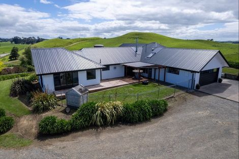 Photo of property in 14 Centre Road, Matamau, Dannevirke, 4977