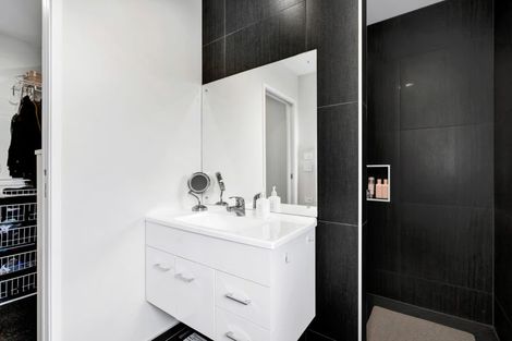 Photo of property in 15 Keene Drive, Bell Block, New Plymouth, 4312