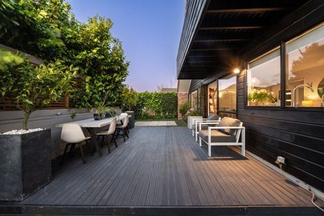 Photo of property in 2/59 Dalwhinnie Parade, Highland Park, Auckland, 2010