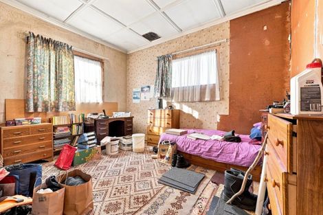 Photo of property in 55 Royal Crescent, Saint Kilda, Dunedin, 9012