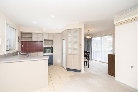 Photo of property in 12 Sovereign Isle Lane, Rototuna, Hamilton, 3210