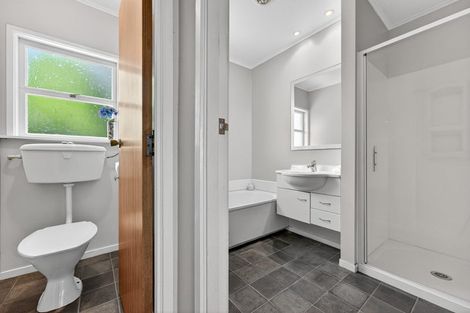 Photo of property in 98 Eban Avenue, Hillcrest, Auckland, 0627