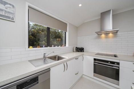 Photo of property in 48 Magnolia Drive, Westown, New Plymouth, 4310