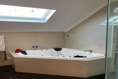 Photo of property in 17 Quedley Court, Eastern Beach, Auckland, 2012