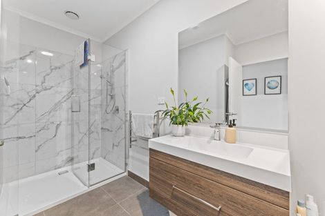 Photo of property in 6 Taitonga Lane, Stanmore Bay, Whangaparaoa, 0932