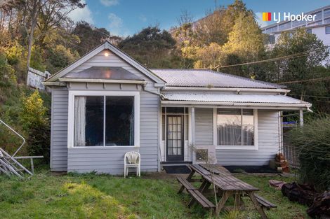 Photo of property in 71 Gladstone Road North, Dalmore, Dunedin, 9010