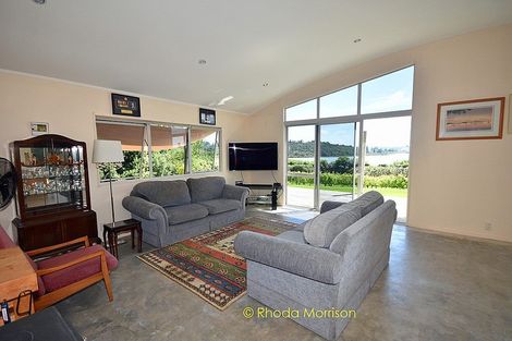 Photo of property in 245 Metcalfe Road, Matakohe, 0593