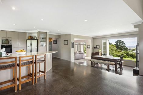 Photo of property in 5 Chatham Avenue, Paremoremo, Auckland, 0632
