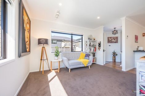 Photo of property in 79 Riverstone Drive, Riverstone Terraces, Upper Hutt, 5018