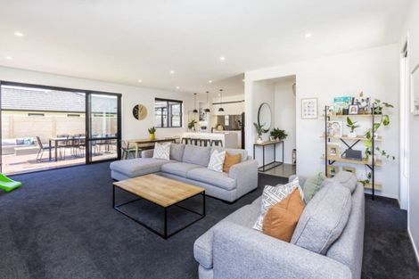 Photo of property in 17 Hopkirk Avenue, Wallaceville, Upper Hutt, 5018