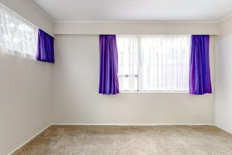 Photo of property in 36 Akaroa Drive, Maupuia, Wellington, 6022