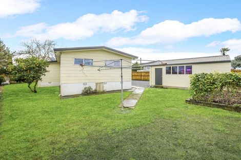 Photo of property in 13 Helms Place, Manurewa, Auckland, 2102