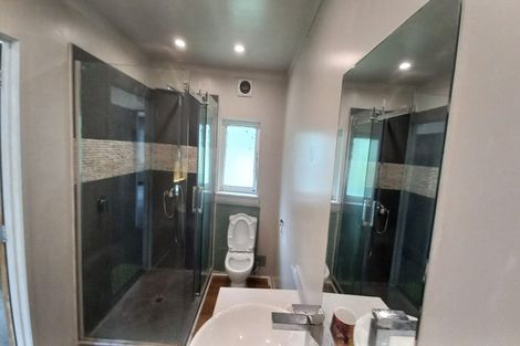 Photo of property in 32 Kashmir Road, Glen Eden, Auckland, 0602