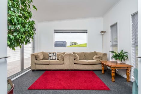 Photo of property in 15 Weka Street, Mangawhai, 0505