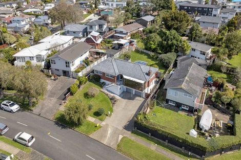 Photo of property in 75 Ennis Avenue, Pakuranga Heights, Auckland, 2010