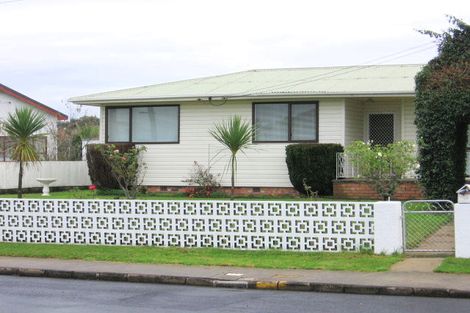Photo of property in 55 Tiraumea Drive, Pakuranga, Auckland, 2010
