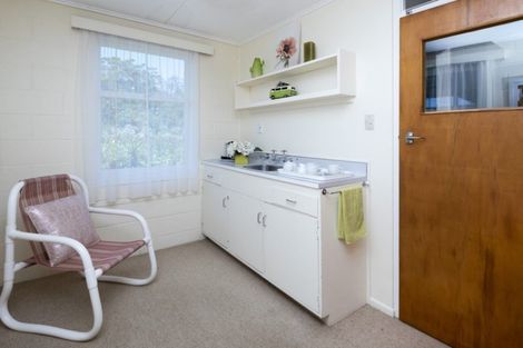 Photo of property in 19 Lynton Road, Bucklands Beach, Auckland, 2012