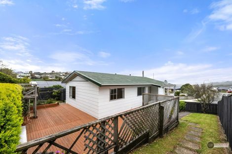 Photo of property in 10 Kaitangata Crescent, Kelson, Lower Hutt, 5010