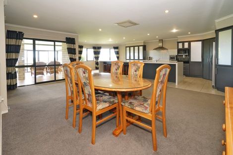 Photo of property in 127 Wallace Road, Temple View, Hamilton, 3289