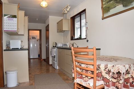 Photo of property in 17 Milford Street, Heidelberg, Invercargill, 9812