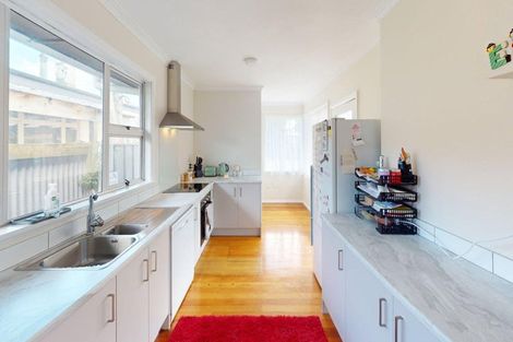 Photo of property in 23 Featherston Street, Takaro, Palmerston North, 4412