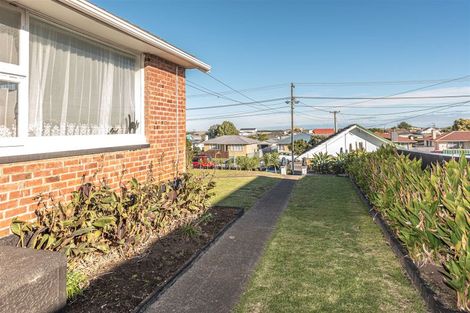 Photo of property in 180 Puriri Street, Castlecliff, Whanganui, 4501