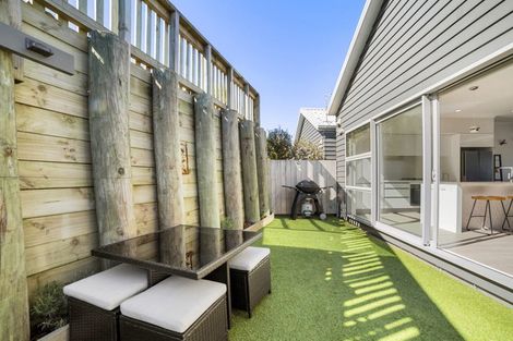 Photo of property in 35 Cresswell Place, Johnsonville, Wellington, 6037