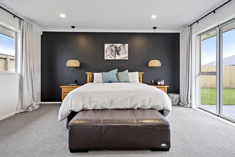 Photo of property in 13 Twin Willow Close, Cambridge, 3434