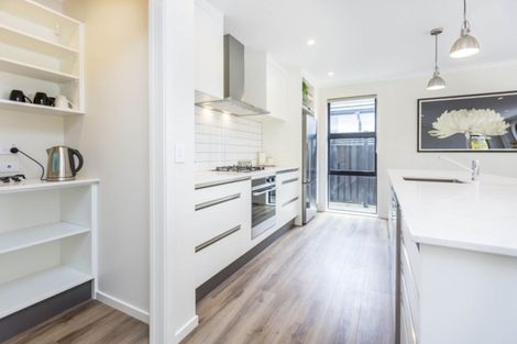 Photo of property in 2 Hopkirk Avenue, Wallaceville, Upper Hutt, 5018