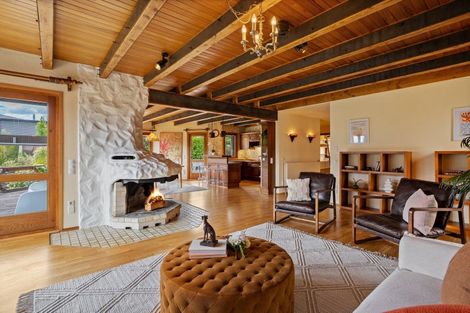 Photo of property in 9 Cypress Court, Kelvin Heights, Queenstown, 9300