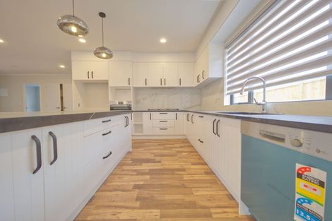 Photo of property in 31 Vazey Way, Hobsonville, Auckland, 0618