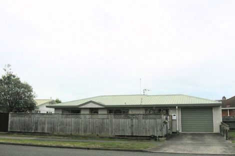 Photo of property in 13 Harris Street, Greenmeadows, Napier, 4112