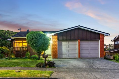 Photo of property in 17 Shackle Lane, Whitby, Porirua, 5024