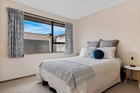 Photo of property in 4a Grassmere Street, Papanui, Christchurch, 8052