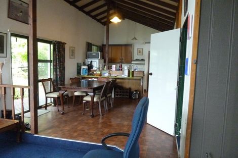 Photo of property in 72 Hastings Street, Halcombe, Feilding, 4779