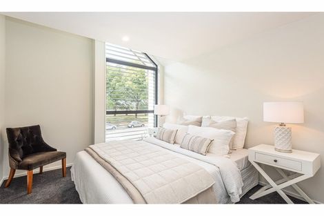 Photo of property in 2/77 Deans Avenue, Riccarton, Christchurch, 8011