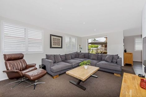 Photo of property in 83 Riverside Road, Orewa, 0931