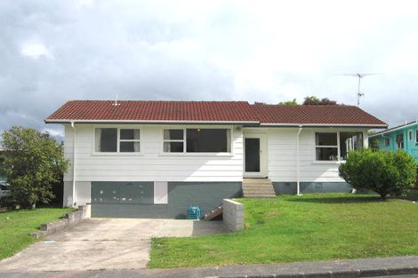 Photo of property in 19 Harmel Road, Glendene, Auckland, 0602