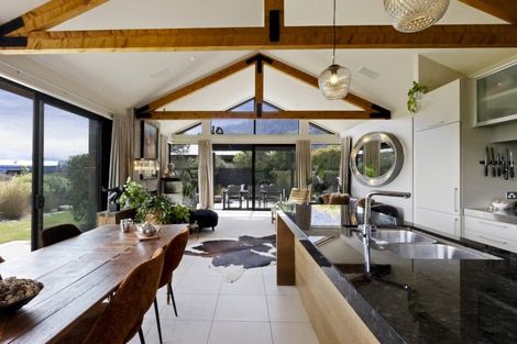 Photo of property in 20 Rannoch Drive, Jacks Point, Queenstown, 9371