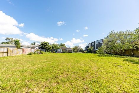 Photo of property in 2 Berkeley Road, Manurewa, Auckland, 2102